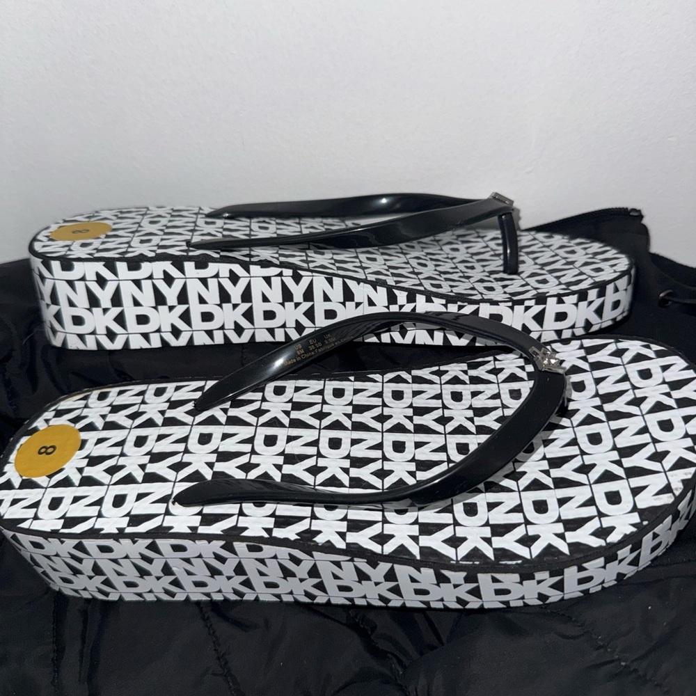 DKNY Monochrome Logo Flip Flops